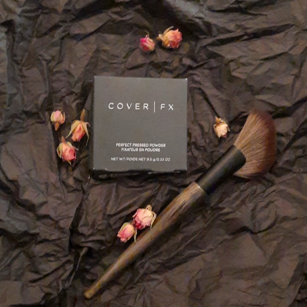 CoverFX perfect pressed powder in Deep
